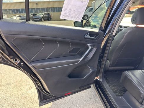 Used 2023 Volkswagen Tiguan SE image 24