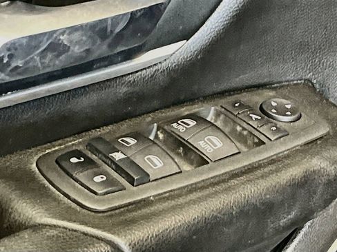Used 2022 RAM 1500 Big Horn AWD/4WD image 17