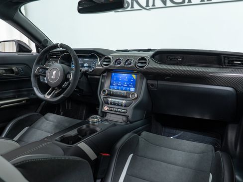 Used 2021 Ford Mustang Shelby GT500 w/ Carbon Fiber Track Pack image 17