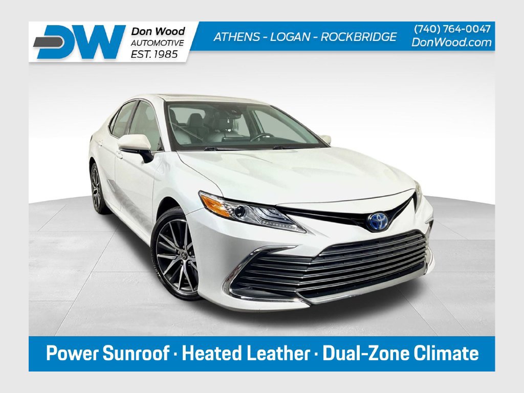 Used 2022 Toyota Camry XLE w/ Cold Weather Package FWD image 1