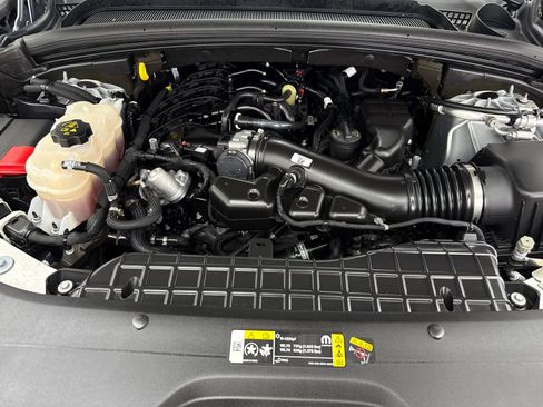 Used 2021 Jeep Grand Cherokee L Laredo RWD image 55