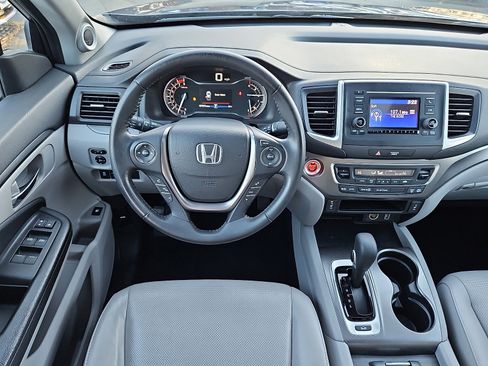 Used 2019 Honda Ridgeline RTL image 11
