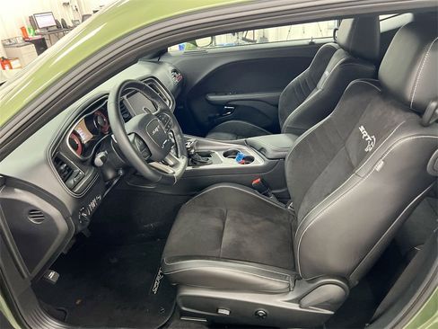 Used 2023 Dodge Challenger SRT Hellcat w/ Driver Convenience Group image 19