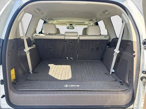 Used 2018 Lexus GX 460 Premium w/ Premium Package AWD/4WD image 7