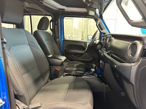 Used 2023 Jeep Wrangler Unlimited Sport AWD/4WD image 39