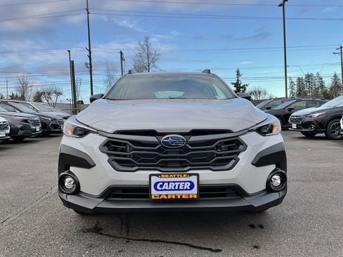 Used 2025 Subaru Crosstrek 2.0i Premium image 3