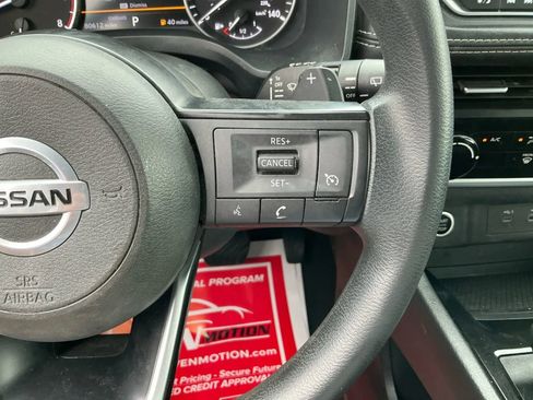 Used 2021 Nissan Rogue S image 26