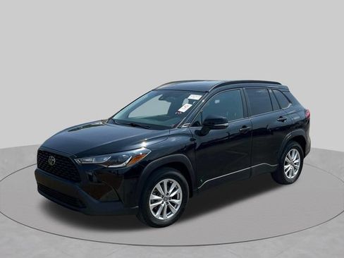Used 2022 Toyota Corolla Cross LE w/ Moonroof Package AWD/4WD image 6