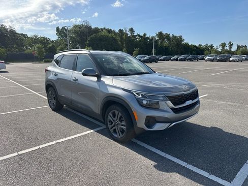 Used 2022 Kia Seltos S FWD image 1