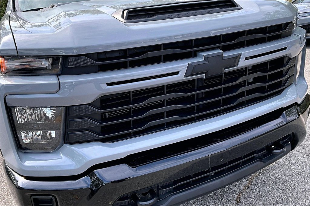 Used 2024 Chevrolet Silverado 2500 Custom w/ Custom Value Package AWD/4WD image 39
