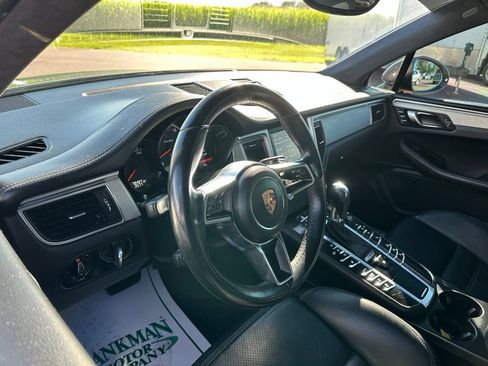 Used 2015 Porsche Macan Turbo AWD/4WD image 2