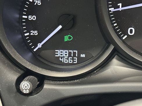 Certified 2023 Porsche Macan AWD/4WD image 22