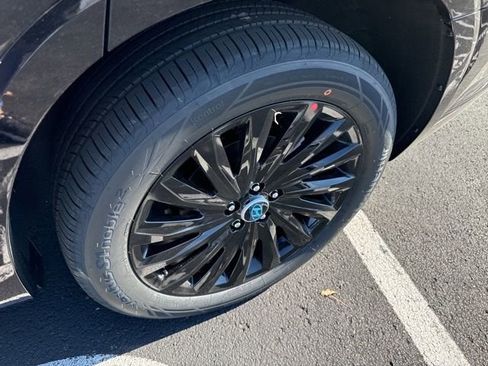 Used 2025 Hyundai Palisade Calligraphy image 16