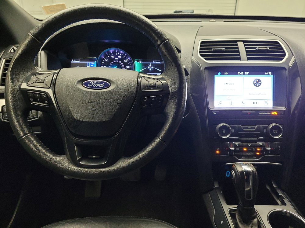 Used 2018 Ford Explorer XLT w/ Equipment Group 202A AWD/4WD image 22