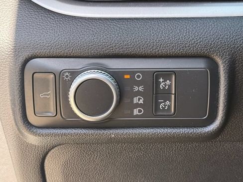 Used 2021 Ford Explorer XLT RWD image 23
