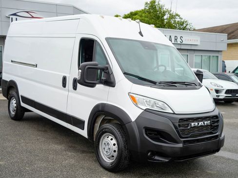 Used 2023 RAM ProMaster 2500 FWD image 10