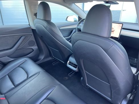 Used 2023 Tesla Model 3 Standard Range RWD image 18