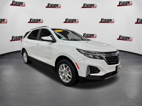Used 2024 Chevrolet Equinox LT image 3
