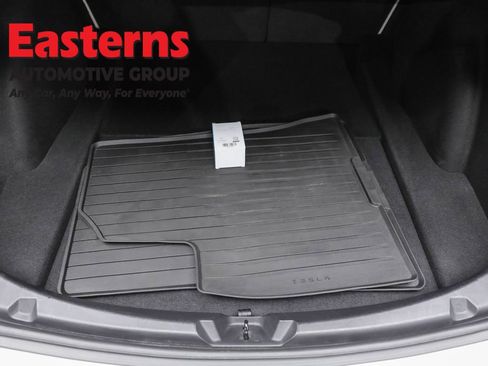 Used 2018 Tesla Model 3 Long Range image 9