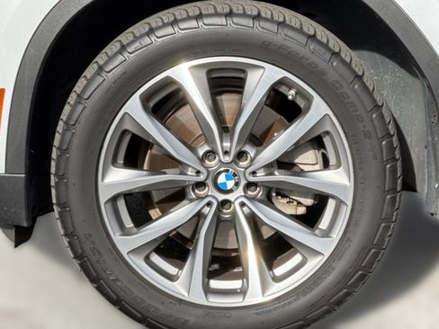 Used 2019 BMW X3 xDrive30i w/ Driving Assistance Package image 11