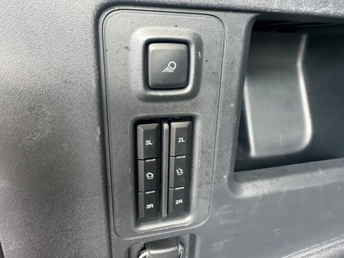 Used 2025 Ford Expedition Active AWD/4WD image 45