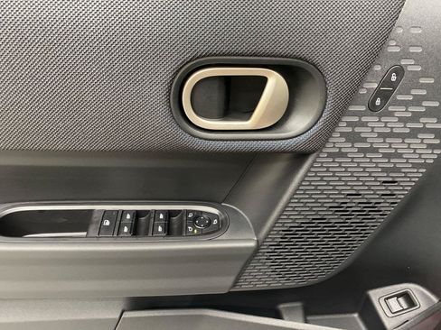 New 2026 MINI Cooper 4-Door Hardtop FWD image 19