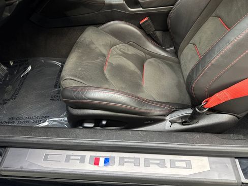 Used 2018 Chevrolet Camaro ZL1 RWD image 26