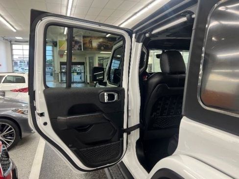 Used 2021 Jeep Wrangler Unlimited Rubicon AWD/4WD image 31