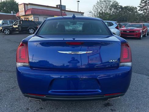 Used 2019 Chrysler 300 S image 6