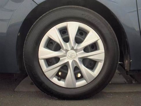 Used 2016 Toyota Corolla L FWD image 9