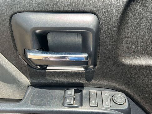Used 2018 Chevrolet Silverado 3500 W/T w/ WT Convenience Package AWD/4WD image 9
