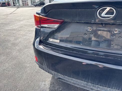 Used 2018 Lexus IS 300 F Sport w/ F Sport Package image 9