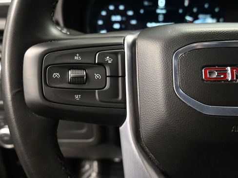 Used 2024 GMC Yukon XL SLT image 35