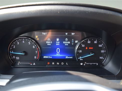 Used 2023 Ford Explorer XLT w/ Equipment Group 202A AWD/4WD image 12