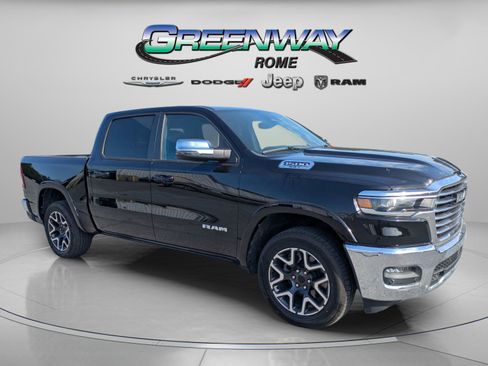 Used 2025 RAM 1500 Laramie AWD/4WD image 1