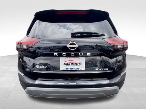 Used 2023 Nissan Rogue SV image 7