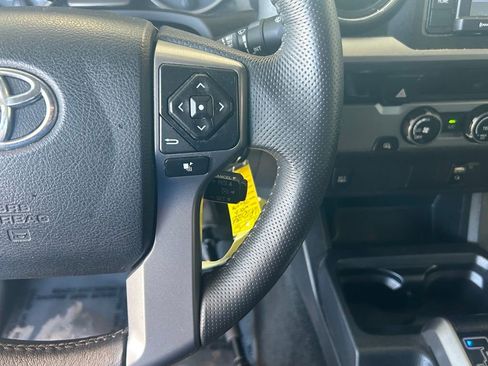 Used 2017 Toyota Tacoma SR5 image 35