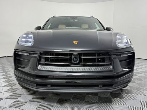 Certified 2026 Porsche Macan AWD/4WD image 6
