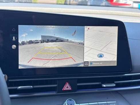 Used 2025 Hyundai Elantra SEL image 25