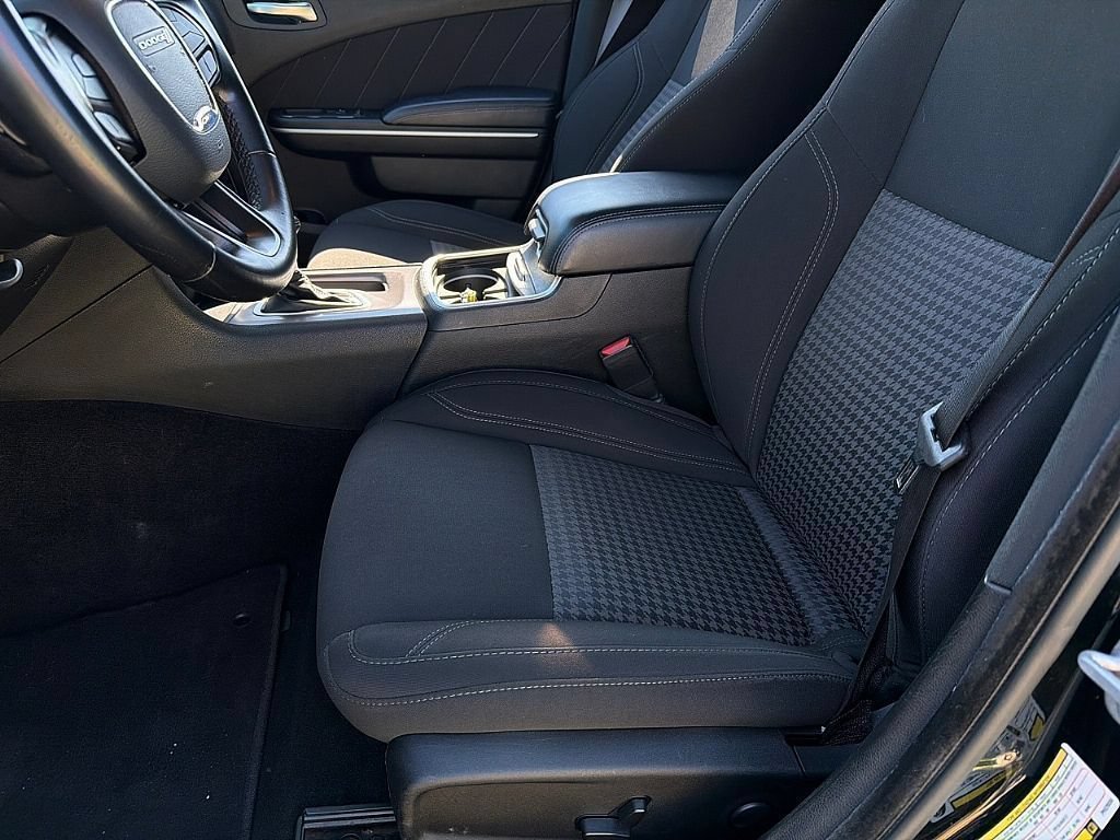 Used 2023 Dodge Charger SXT RWD image 13