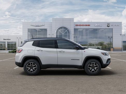 New 2026 Jeep Compass Trailhawk image 22
