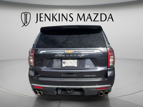 Used 2024 Chevrolet Suburban Premier RWD image 4