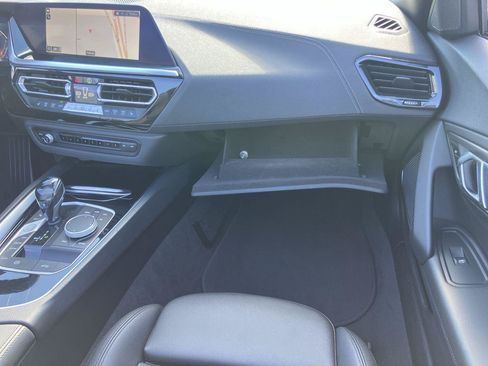 Used 2021 BMW Z4 sDrive30i RWD image 23