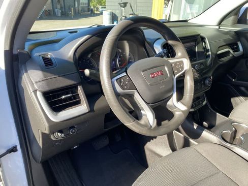 Used 2022 GMC Terrain SLE w/ Elevation Edition AWD/4WD image 2