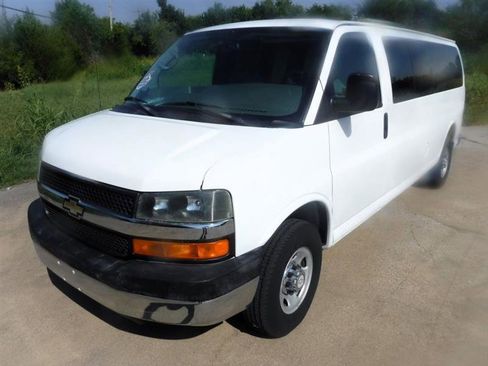 Used 2014 Chevrolet Express 3500 LT w/ LT Preferred Equipment Group RWD image 8