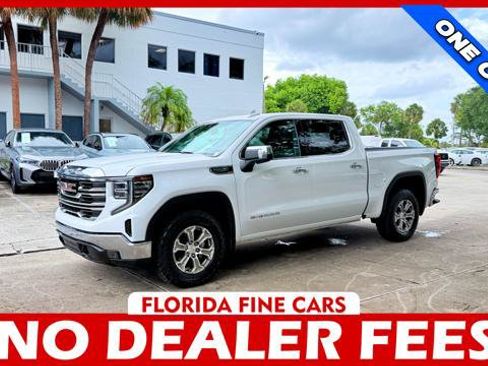Used 2024 GMC Sierra 1500 SLT AWD/4WD image 1