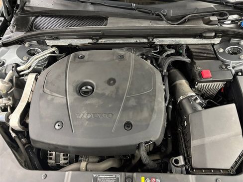 Used 2020 Volvo S60 T5 Momentum w/ Protection Package Premier image 9
