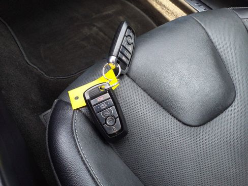 Used 2019 Ford Fusion Energi Titanium image 11