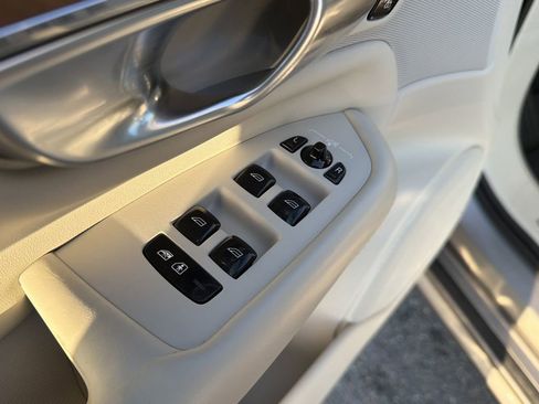 Used 2020 Volvo XC90 T6 Inscription image 27