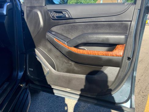 Used 2019 Chevrolet Tahoe Premier w/ RST 6.2L Performance Edition image 25